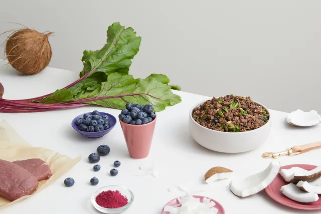 Fresh ingredients and Lyka food on table