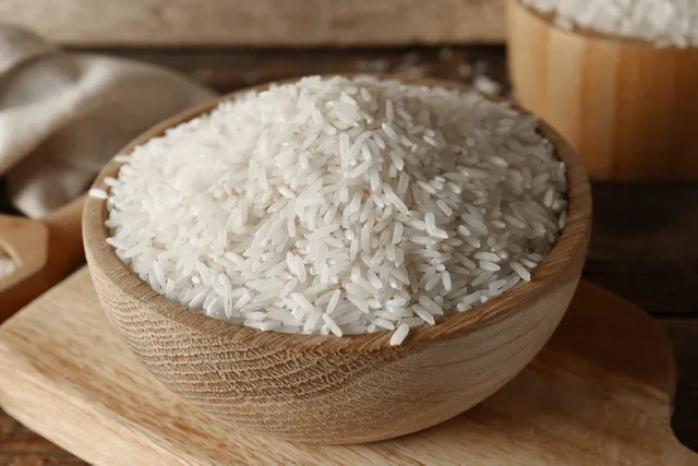 White rice in a wooden bowl